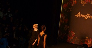 Lena Hoschek: Punk meets Folklore