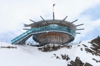 Auf über 3.000 Metern bot die 360°-Panoramabar „Top Mountain Star“ eine imposante Kulissefür die Rebekka Ruetz Fashion Show (Foto Getty Images)