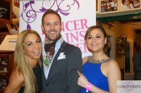 DaC-Vorstände Yvonne Rueff und Matthias Urrisk mit Tänzerin Amina Welt (Foto powersisters.at)