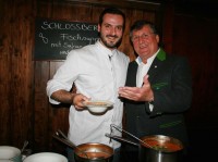 SCHLOSSBERG-Küchenchef Michael Gauster und Günther Huber (Foto Christina Dow)