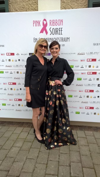 Pink Ribbon Award Steiermark 2016: Journalistin Hedi Grager und Designerin Eva Poleschinski (Foto Reinhard Sudy)