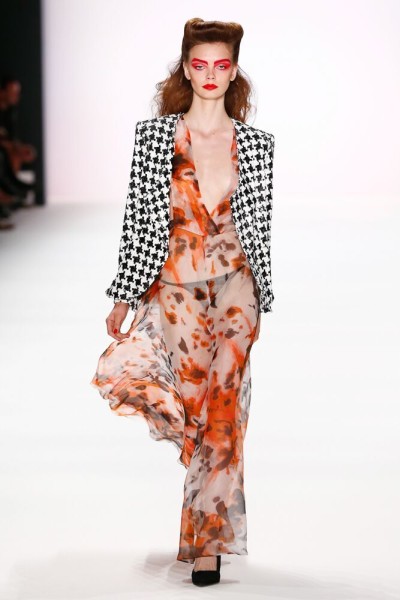 Auch Pepita war öfter auf der Show von Thomas Hanisch zu sehen, machte klassische Teile zu extravaganten Stücken (Foto Ben Laerk)