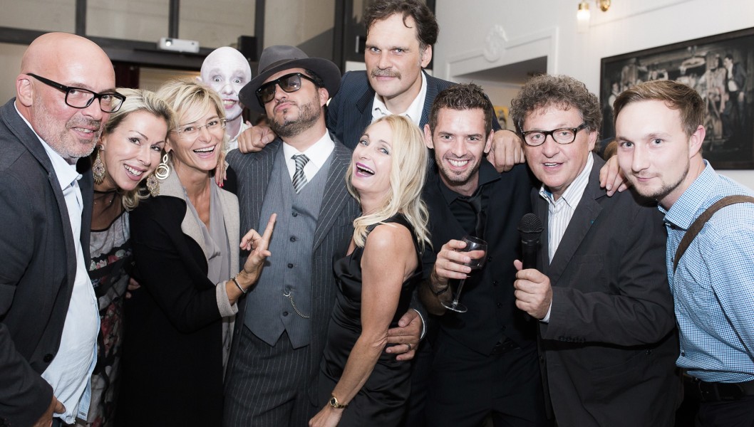 Der international erfolgreiche Fotokünstler Mathias Kniepeiss bei seiner Ausstellung im Grazer Cafe Kaiserfeld (Foto Marija Kanizaj)