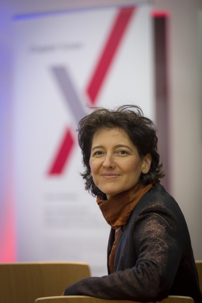 Das Thema des ersten Jahresprogrammes des „TU Graz Alumni Chapter Suisse“ ist dem Energiebereich gewidmet, für den die Leiterin des Chapters, Cornelia Kawann, als erste Doktorin der Elektrotechnik der TU Graz und nunmehr im Hauptberuf bei der Eidgenössischen Elektrizitätskommission in Bern tätig, geradezu prädestiniert ist (Foto alumniTUGraz 1887)