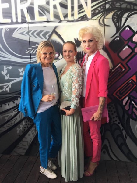 Journalistin und Bloggerin Hedi Grager, Designerin Eva Poleschinski und Gloria Hole hatten viel Spaß beim Jubiläums-Event der STEIRERIN (Foto STEIRERIN)