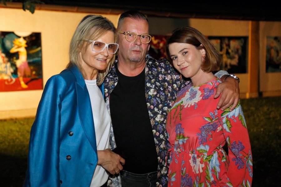 Journalistin und Bloggerin Hedi Grager (li) mit dem großartigen Künstler Werner Stadler und seiner Kerstin (Foto Manfred Lach)