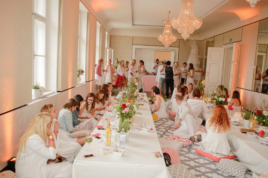 Das Aiola im Schloss St. Veit - ein wunderbarer Ort für das Lillet-Picknick (Foto Sarah Raiser)