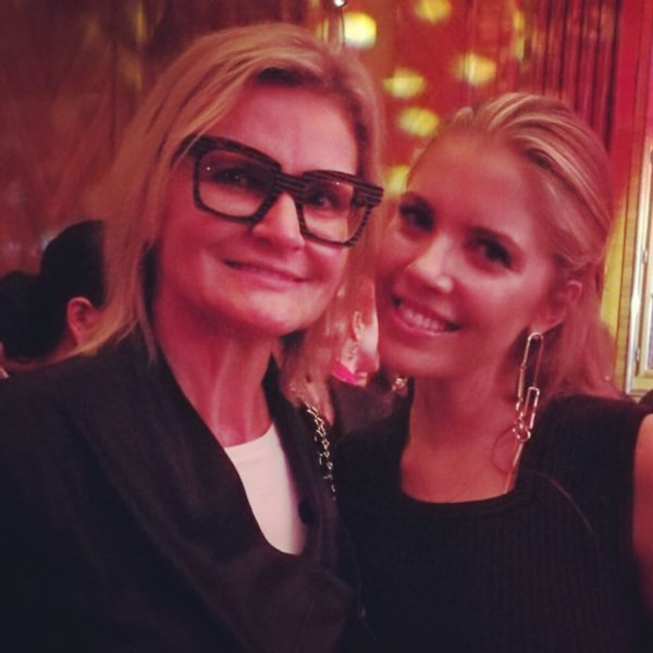 Auch Victoria Swarovsky, hier mit Journalistin und Bloggerin Hedi Grager, gratulierte den MADONNA-Herausgebern zum Jubiläum (Foto privat)