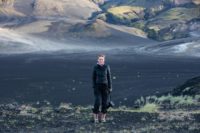 Designerin Eva Poleschinski bei einem ihrer Island-Besuchen (Foto Oliver Rathschueler)