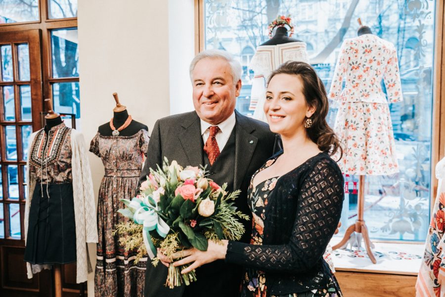 Auch der steirische Landeshauptmann Hermann Schützenhöfer gratulierte Lena Hoschek zur Neueröffnung ihres Flagship-Shops in Graz (Foto LUPI SPUMA)
