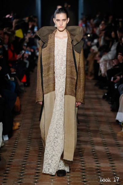 Uma Wang, „the risen star from the Chinese Fashion world“, präsentierte ihre Mode auf der Paris Fashion Week (Foto Uma Wang)