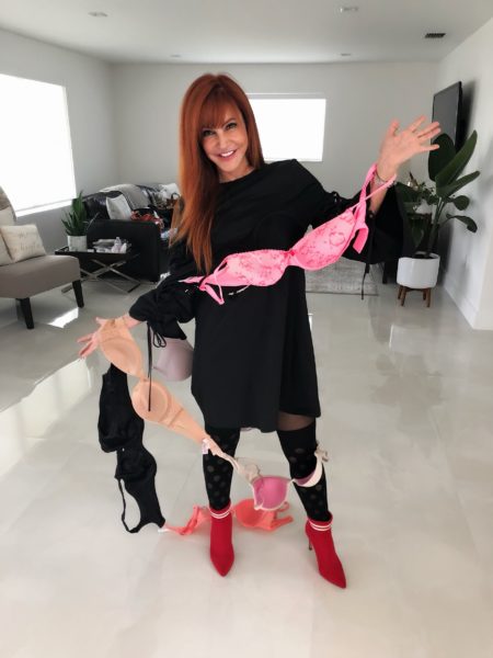 Elenor Anthony: "My project for 2019 has a working title at the moment - “Up Lifting“. It consists of obtaining bras from as many women as possible." (Photo private) 