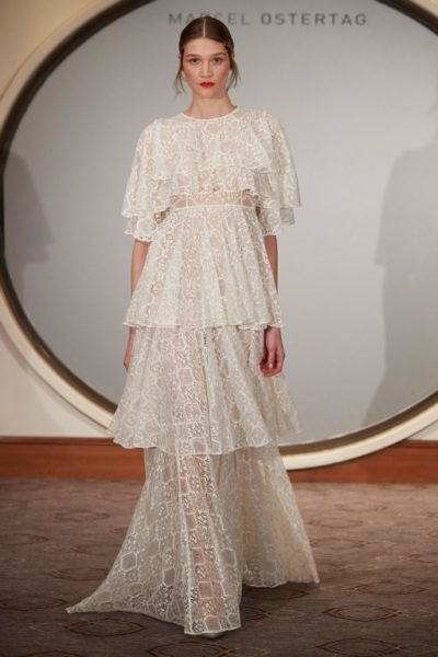 Jedes Kleidungsstück erzählt bei Marcel Ostertag seine eigene Geschichte, detailverliebt, feminin aber dennoch geradlinig. (Foto Getty Images)