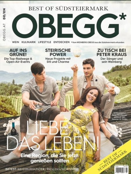 Die aktuelle Ausgabe des Magazins OBEGG - Best of Südsteiermark mit Schauspielerin Sonja Kirchberger am Cover. (Foto Markus Morianz)
