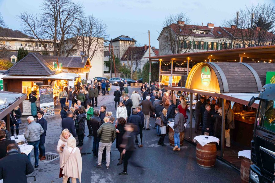 Für die Präsentation des SCHLOSSBERG Magazins lud die Familie Grossauer-Widakovich zum großen Hoffest in die Grossauer-Zentrale in der Grazer Kalvarienbergstraße. (Foto Werner Krug)