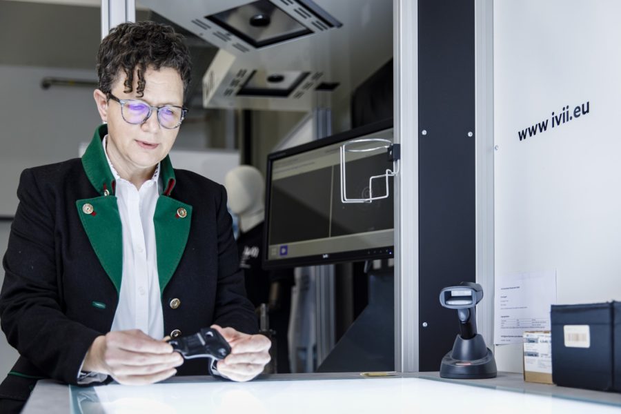 Ruth Deimbacher ist beim Technologieunternehmen&nbsp; ivii als Product Owner tätig.&nbsp;(Foto Thomas Luef)