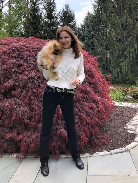 Margrit Stromaier lebt seit vielen Jahren mit ihrer Familie und ihrem Hund Scruffy in Connecticut. (Foto beigestellt)