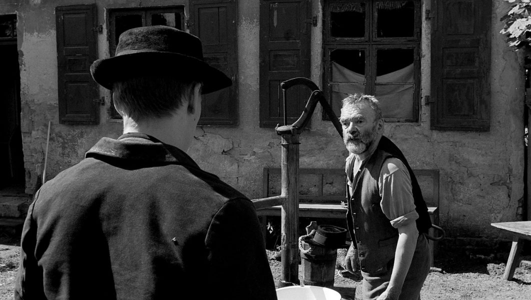 Branko Samarovski als Bauer im Kinofilm "Das Weisse Band – Eine deutsche Kindergeschichte des Regisseurs Michael Haneke. (Foto Wega Film)