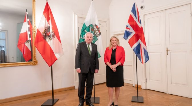 Britische Botschafterin Lindsay Skoll in der Grazer Burg