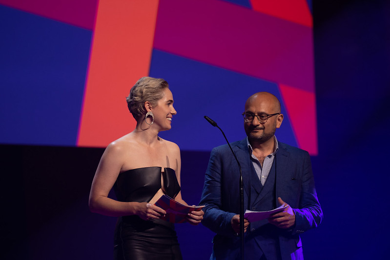 Filmpreis Gala 2022 in Grafenegg: Die Präsidentschaft der Akademie Verena Altenberger und Arash T. Riahi. (Foto eSeL.at - Lorenz Seidler)
