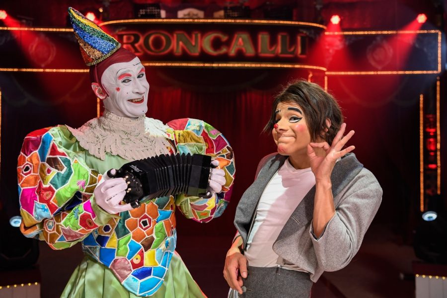 Zwei Roncalli-Stars: Weißclown Gensi (l.) und der freche und höchst bewegliche Chistirrin. (Foto Circus-Theater Roncalli)