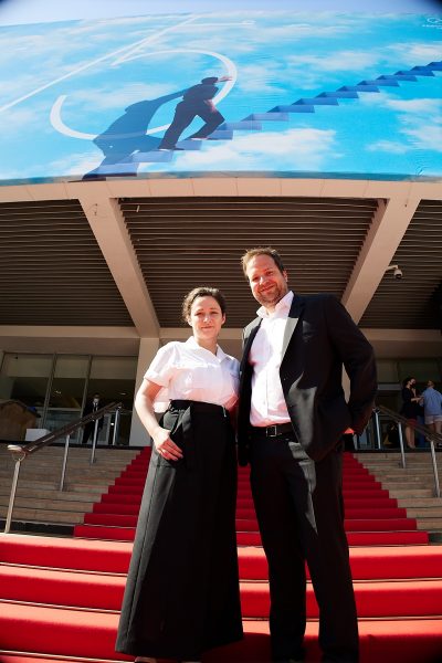 Das Produzenten-Duo Alexander Glehr und Johanna Scherz bei der Präsentation ihres Films "Corsage" in Cannes. (Foto Elsa Okazaki)