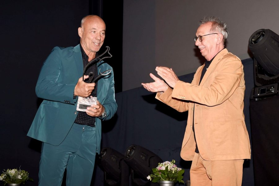 Verleihung des Ehrenpreises an Heiner Lauterbach: Der langjährige Chef der „Berlinale“ Dieter Kosslick fand in seiner Laudatio eine Vielzahl wertschätzender Worte für den großartigen Schauspieler. (Foto FFKB22)