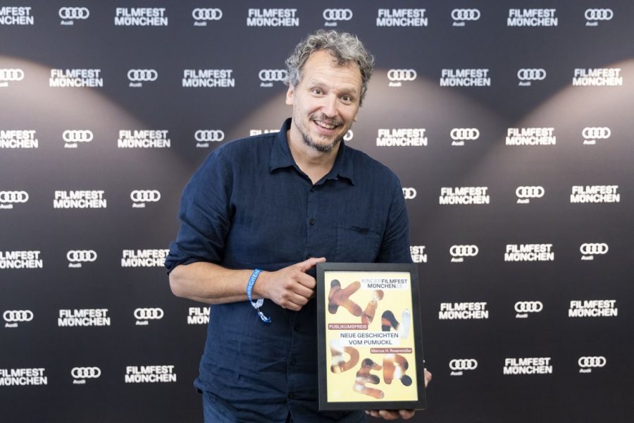 Kinderfilmfest Publikumspreis an Marcus H. Rosenmüller für “Neue Geschichten vom Pumuckl” bei der Award Ceremony im Amerikahaus während des 40. FILMFEST MÜNCHEN. (Foto Filmfest München / Kurt Krieger)