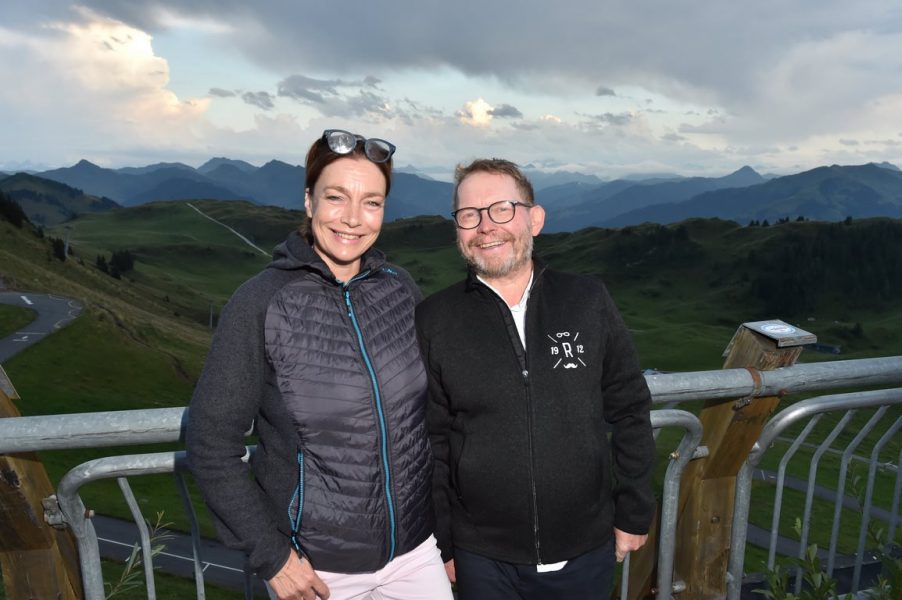 Aglaia Szyszkowitz und Regisseur Michael Kreihsl bei der Premiere von „Das Schweigen der Esel“ im Kino am Berg in Kitzbühel. Sie erhielt den Ehrenpreis des FFKB. (Foto BrauerPhotos / G.Nitschke)