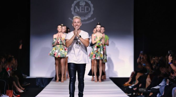 Modedesigner Manuel Essl präsentierte auf der Vienna Fashion Week „Cosmic Bloom“