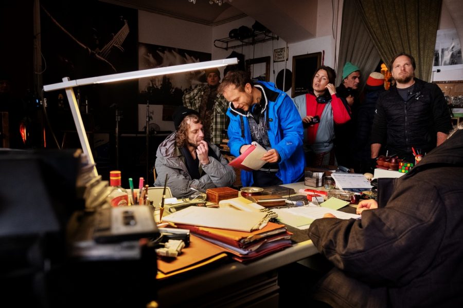 Sehr interessant ist bei Regisseur Adrian Goiginger, dass er bei seinen Vorbereitungen Schauspieler oft sogar Szenen spielen lässt, die im Film gar nicht vorkommen. (Foto Alessio Maximilian Schroder)