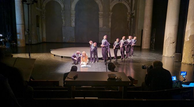 Alice. Eine phantastische Revue – zu sehen im Odeon Theater