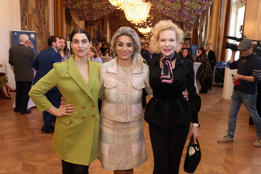 GW COSMETICS® Weihnachtsbrunch: Asmik Grigorian, Amra Deisenhammer und Sunnyi Melles. (Foto Katharina Schiffl)