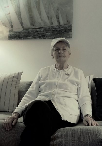 Bärbel Strehlau schreibt seit 2004 Theatertexte und inszeniert diese in zahlreichen eigenen. Ihre inszenatorische und choreographische Herangehensweise ist wesentlich geprägt durch einen interdisziplinären Ansatz. (Foto Baerbel Strehlau)_