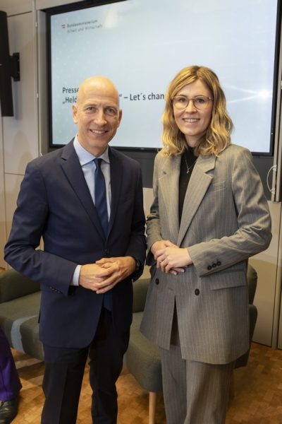 Bei einem Pressegespräch informierten BM Martin Kocher und Generalsekretärin Eva Landrichtinger über Maßnahmen zur Förderung von Frauen am Arbeitsmarkt und in der Wirtschaft. (Foto Jürgen Hammerschmid)
