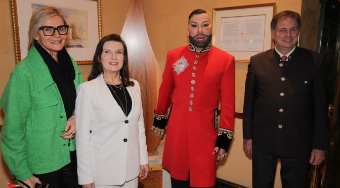 Trilögie für Harald Glööckler vor dem Opernball