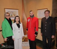 Harald Glööckler lud zu Sektempfang für den Frieden im Grand Hotel Wien: Hedi Grager, Herta Margarete Habsburg-Lothringen, Harald Glööckler und Sandor Habsburg-Lothringen. (Foto Christian Kaiser)