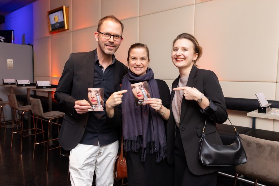 Auch Florian Schäfer, Caroline Vasicek und Veronika Rivo ließen sich die Premiere von Isabel Meili nicht entgehen. (Foto Monika Fellner)