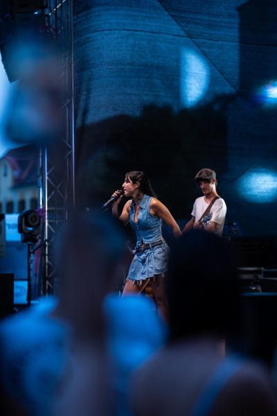 Mit ihrem Song „Insanity“ ist Anna-Sophie für die Amadeus Awards nominiert. (Foto MelinaStudios)