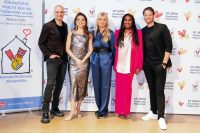 Anlässlich des 10. Geburtstags des Kinderhilfe Hauses Graz lud die Ronald McDonald Kinderhilfe zu einem Charity-Konzert in die Helmut List Halle in Graz. (v.l.n.r.): Drew Sarich, Nienke Latten, Kinderhilfe Vorstand Karin Schmidt, Ana Milva Gomes und Mark Seibert. (Foto Barbara Zapfl)