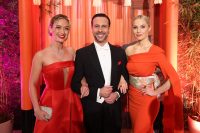 Juristenball „Vienna meets Tokyo": Corinna Kamper, Danilo Campisi und Silvia Schneider. (Foto Katharina Schiffl)