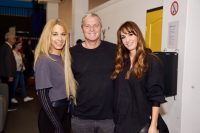 Dancer against Cancer Kalender 2024 by Manfred Baumann. Im Bild mit Yvonne Rueff und Ehefrau Nelly. (Foto DaC)