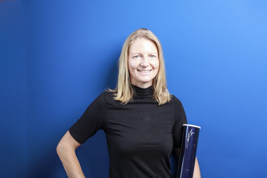 Sandra Pötz: "Ich bin in der Forschungs- und Entwicklungsabteilung tätig und betreue die Produktgruppe der hochlegierten Stabelektroden.“ (Foto Thomas Luef)