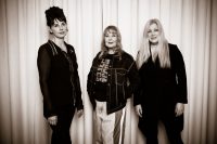 Organisatorinnen der VIENNA FASHION WEEK: Elvyra Geyer, Zigi Mueller-Matyas und Maria Oberfrank. (Foto Mato Johannik)