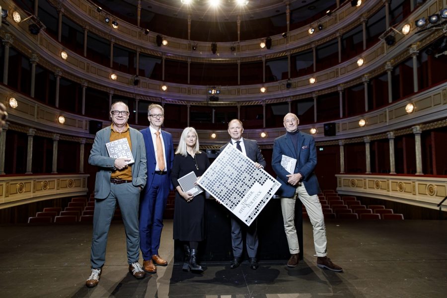 Michael Schilhan (Next Liberty), Ulrich Lenz (Oper Graz), Andrea Vilter (Schauspielhaus Graz), Bernhard Rinner (Geschäftsführer Bühnen Graz), Wolfgang Hülbig (art + event | Theaterservice Graz). (Foto Thomas Luef / Bühnen Graz)