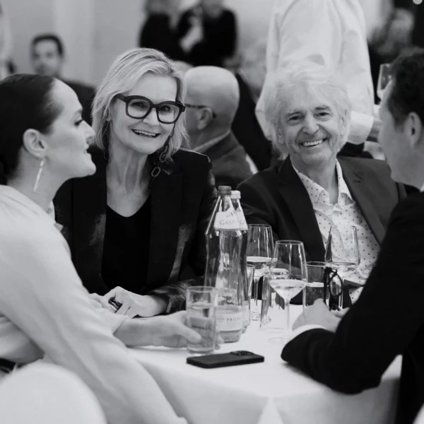 Opernredoute 2025 Prolog: Designerin Eva Poleschinski, Hedi Grager, hedigrager.com, und Autor Dr. Reinhard A. Sudy. (Foto Marija Kanižaj Photography)