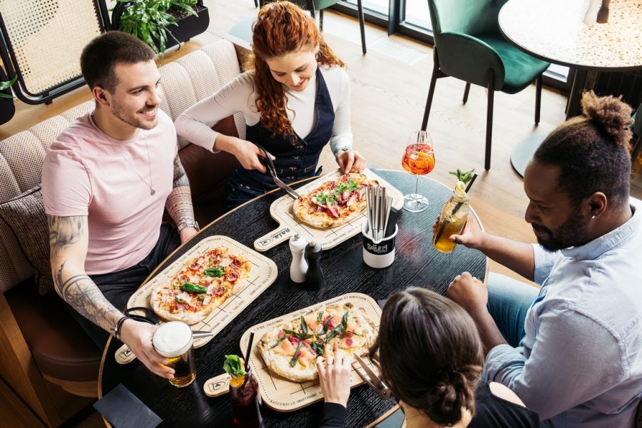 Schani Hotels - „Seven Botanicals Bar & Kitchen“. (Foto Schani Hotels / Gregor Hofbauer)