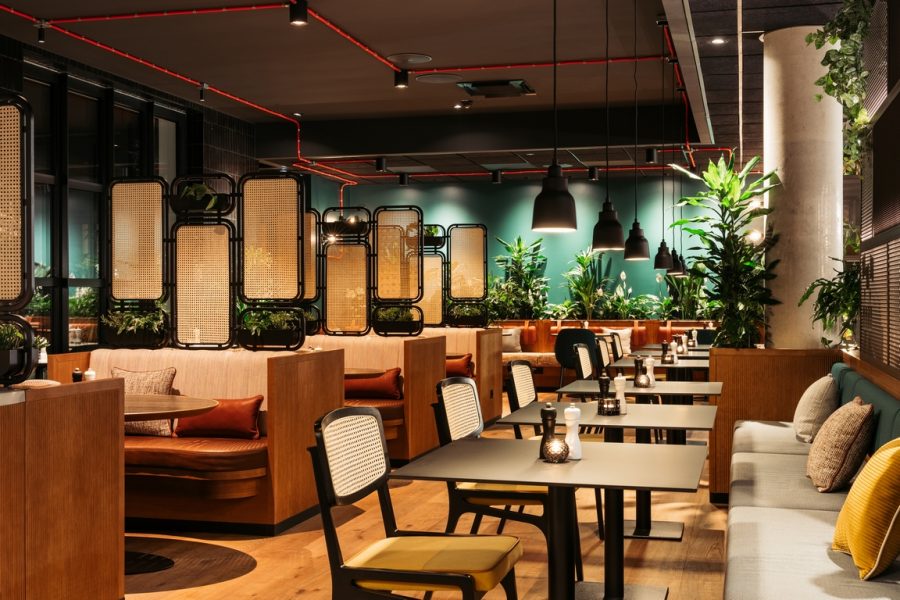 Schani Hotels - „Seven Botanicals Bar & Kitchen“. (Foto Schani Hotels / Gregor Hofbauer)