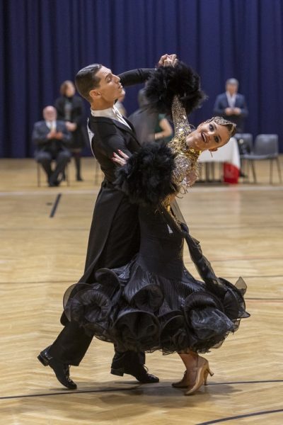 Linda und Tamas bereiten sich nun auf die bevorstehende Staatsmeisterschaft in den Standardtänzen vor, die am 23. November 2024 in der Wiener Hofburg stattfindet. (Foto Jürgen Hammerschmid)