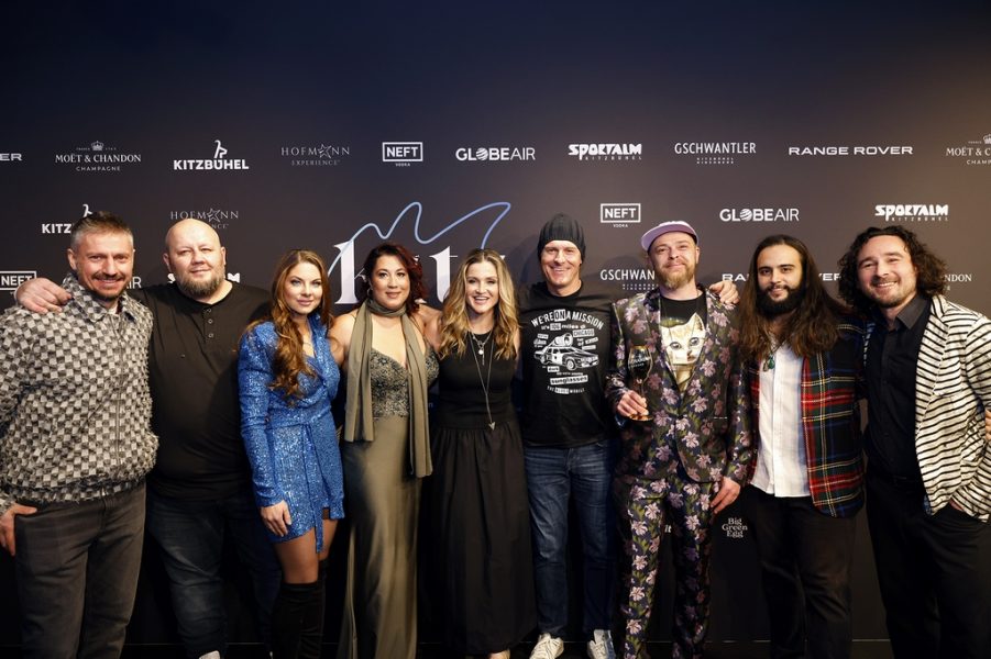 Auf der Bühne sorgten&nbsp;Ivica Kostelic und Matteo Malusa&nbsp;mit ihrer Band „Masters of Disasters“ für die richtige Party-Stimmung. (Foto Simon Hausberger)